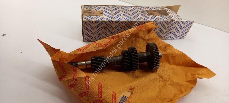 NISSAN 8402649 Dişli, Şanzıman