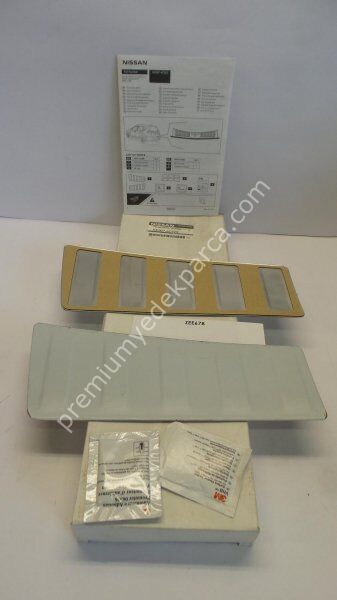 NISSAN 8698084 Eşik Trimi, Gövde