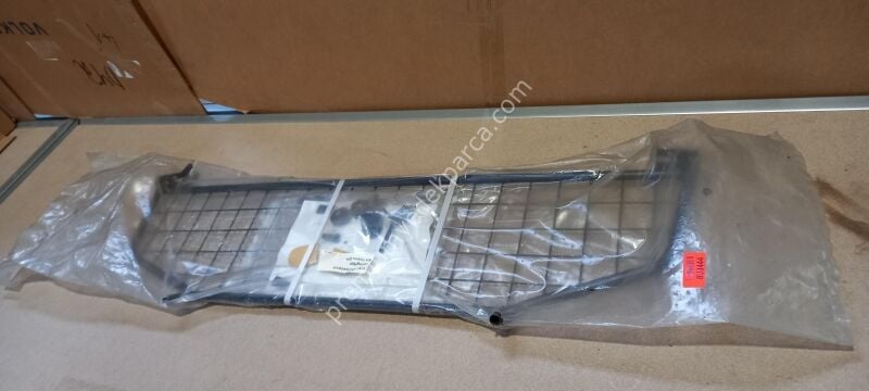 ZK1SA68005 - ızgara, bagaj bölmesi