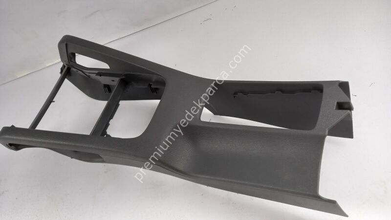 1K0863243A71N - orta konsol parçası/trim