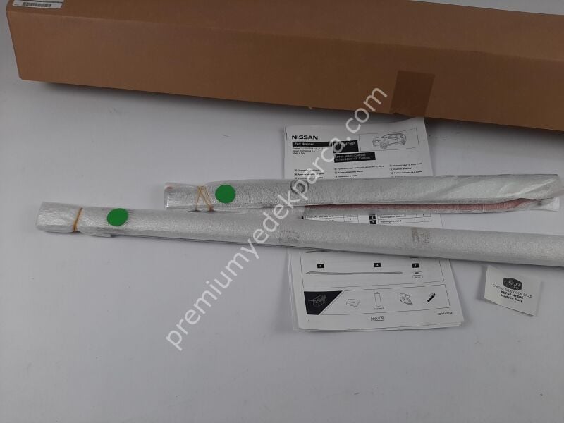 KE7604E50C - trim/koruyucu şerit seti, kapı