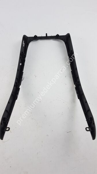 8K0863305AY27 - orta konsol