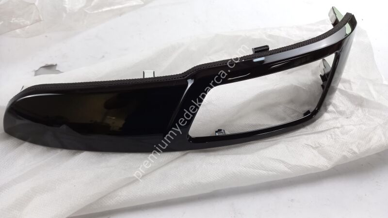 847411P500EQ - orta konsol parçası/trim