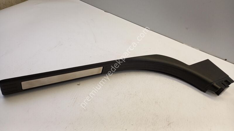 LR164796 - eşik trim