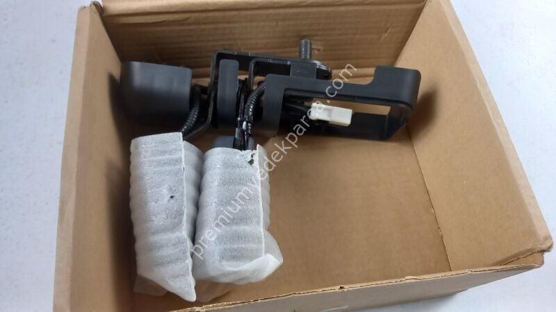 82455T0NQ11ZB - emniyet kemeri kilidi