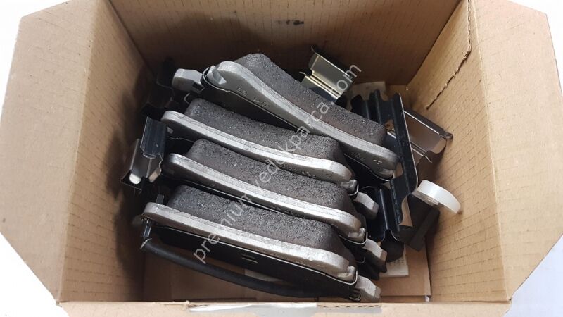 7H0698451B - fren balata seti