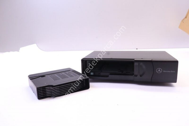 B67824018 - cd değiştirici