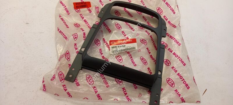 846203E5109W - orta konsol parçası/trim