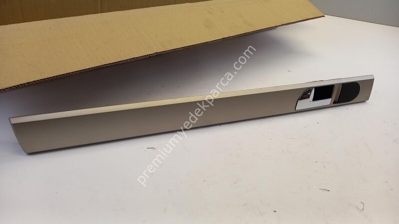 7L6867085B4V7 - dekoratif trim