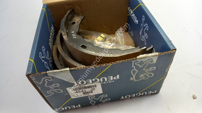 4241J2 - fren pabucu seti, park freni