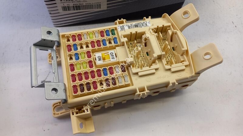 91952B9360 - sigorta kutusu