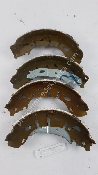 FIAT GROUP 363008 Fren Pabucu Seti