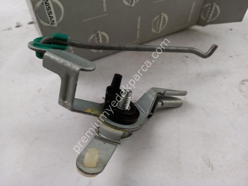 846709F500 - menteşe, bagaj