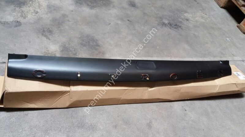 8401Z7 - bagaj kapağı kolu