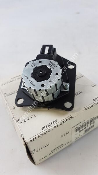 6447F6 - kontrol, karıştırma kapağı