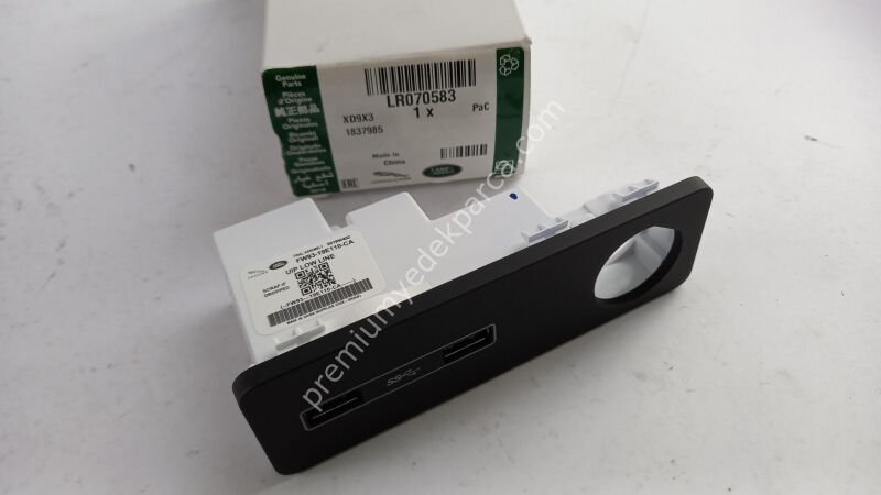 LR070583 - usb/aux soketi