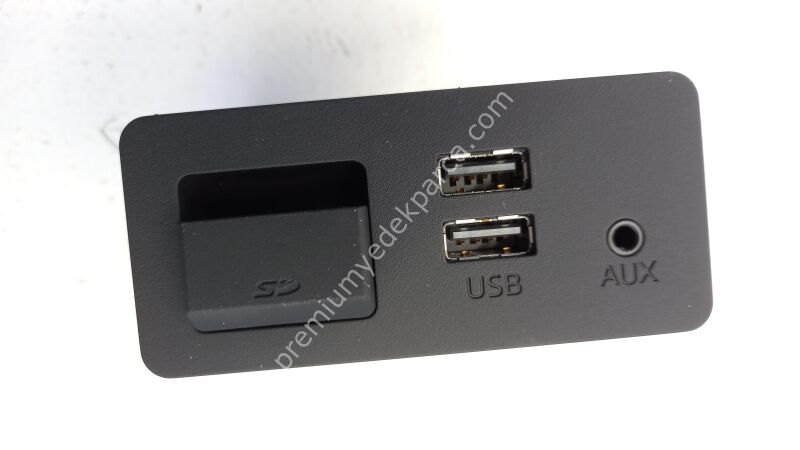 D09H669U0B - usb/aux soketi