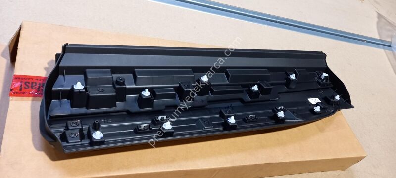 8201739133 - trim/koruyucu şerit, kapı