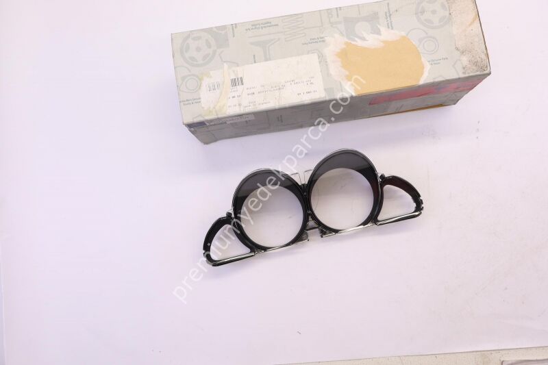 A23054000239128 - gösterge paneli yuvası