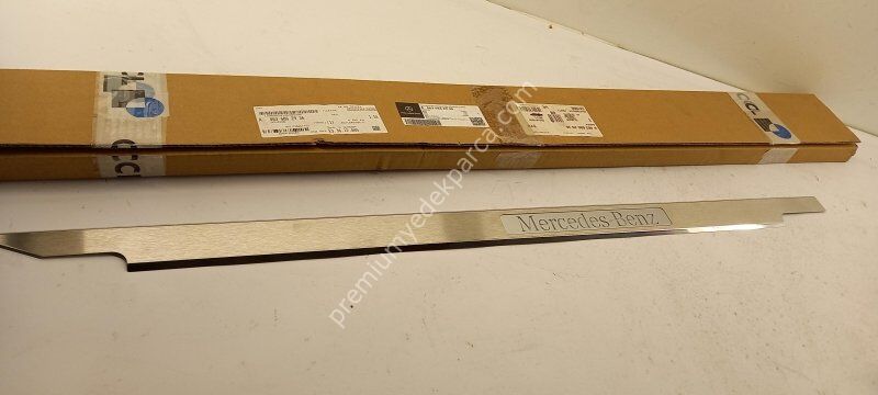 MERCEDES-BENZ 4661022 Eşik Trimi