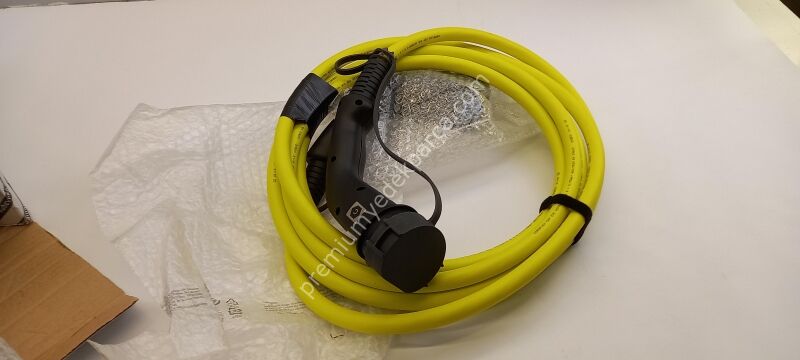 52166357 - akü şarj cihazı