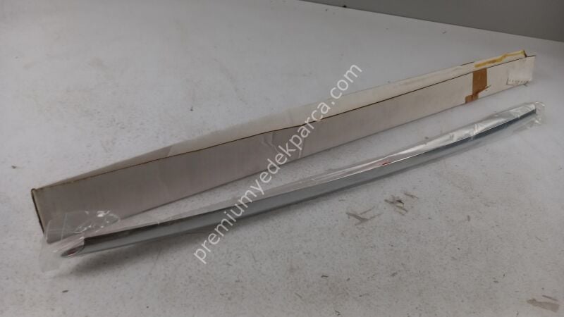 999M17W000 - trim/koruyucu şerit, tampon