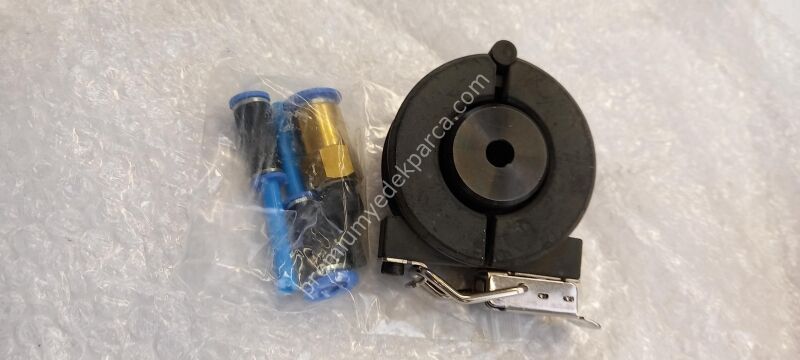 0K585E8100 - adaptör, fren hatları